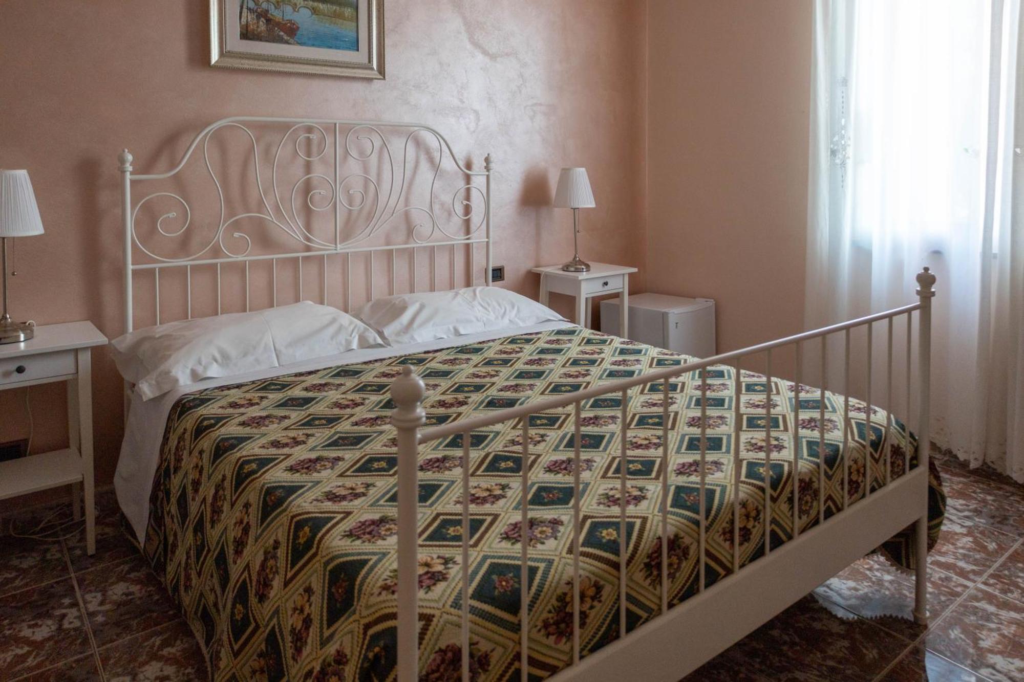Relais d 'Itria Bed & Breakfast Grottaglie Bagian luar foto