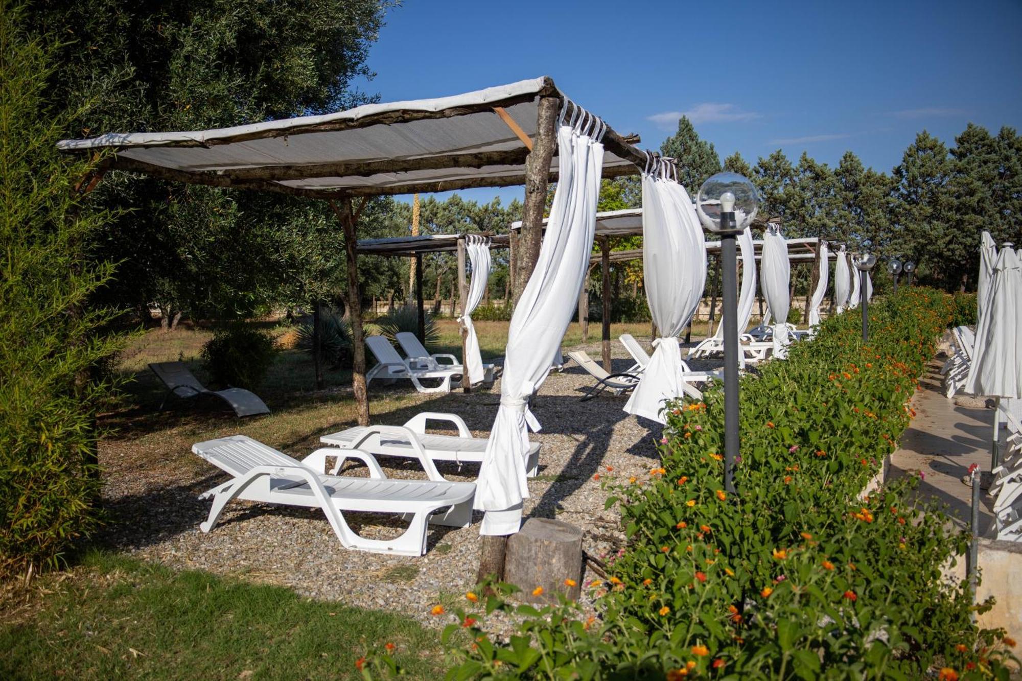 Relais d 'Itria Bed & Breakfast Grottaglie Bagian luar foto