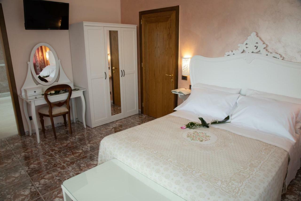 Relais d 'Itria Bed & Breakfast Grottaglie Bagian luar foto