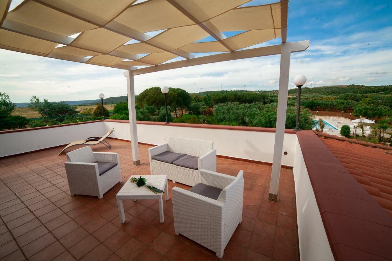 Relais d 'Itria Bed & Breakfast Grottaglie Bagian luar foto