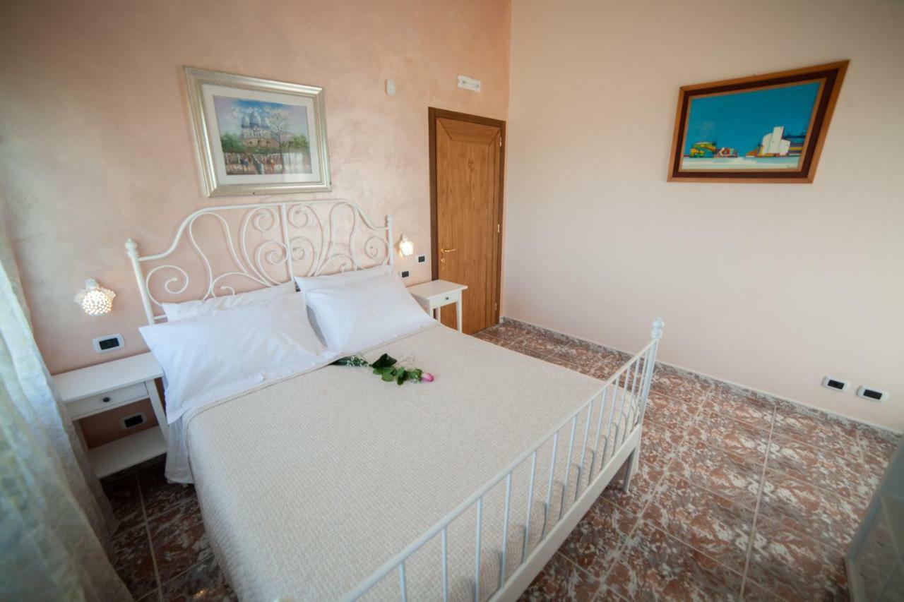 Relais d 'Itria Bed & Breakfast Grottaglie Bagian luar foto