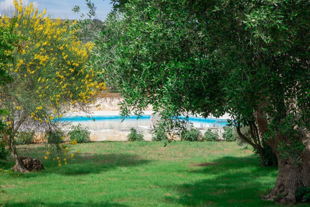 Relais d 'Itria Bed & Breakfast Grottaglie Bagian luar foto