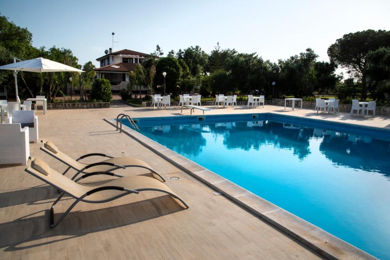 Relais d 'Itria Bed & Breakfast Grottaglie Bagian luar foto